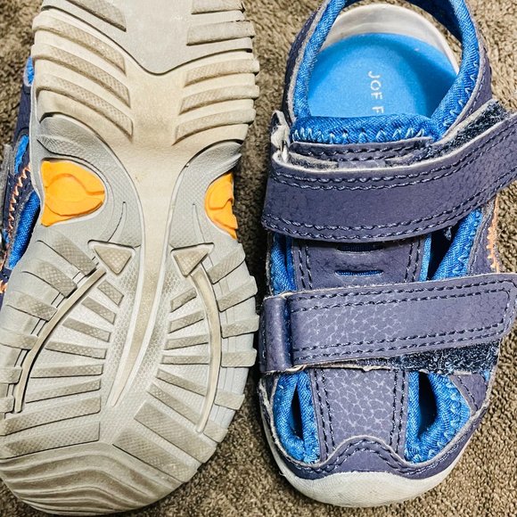 BUNDLE - Five Kids Shoes - US Size 5 - 7 - Picture 13 of 15